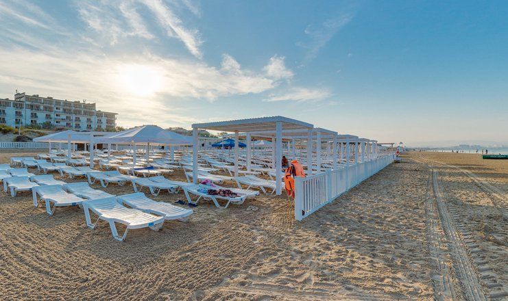 Семейный курортный отель "Славянка" / "Slavyanka Ultra all inclusive hotel"